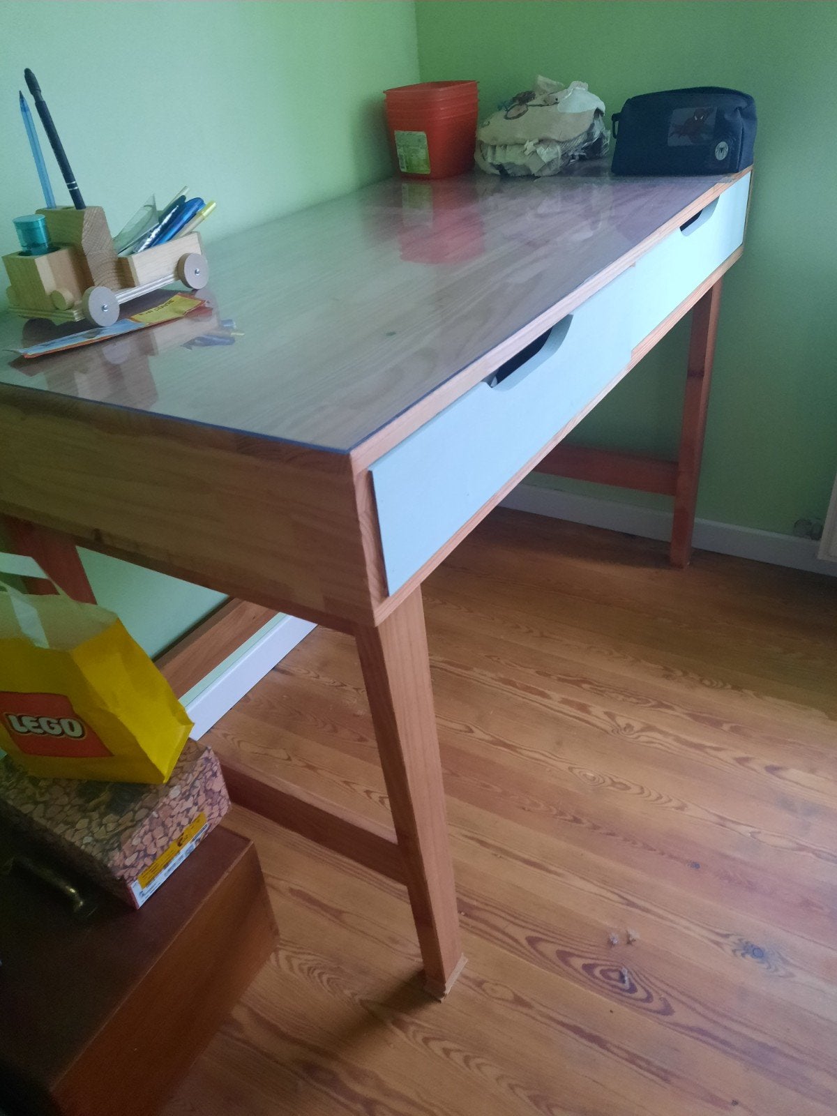 Little Nice Things

BUREAU, Ophalen, Bruin, Hout