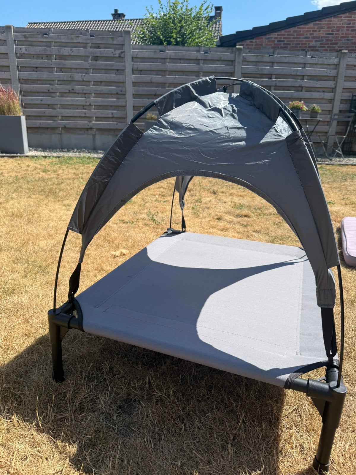 Hondenbed met uv koepel, Enlèvement, Comme neuf
