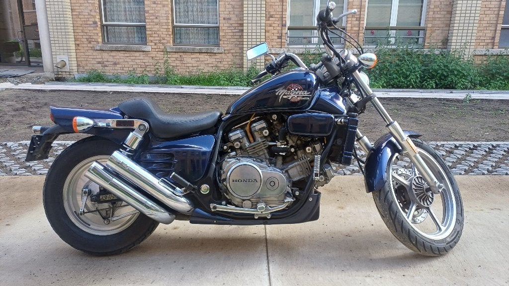 Origineel Belgische Honda Super Magna, Cardan-aandrijving, 4 cilinders, Gebruikt, Particulier