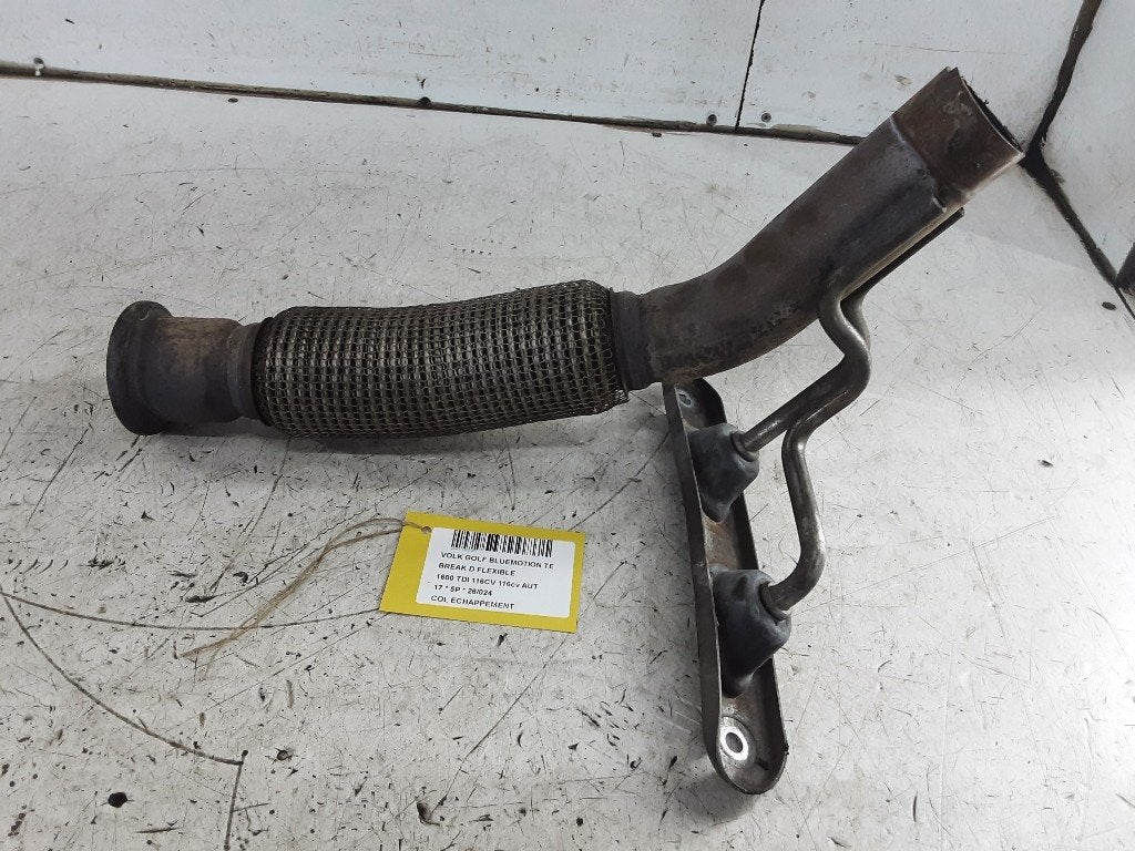 COLLECTEUR D'ÉCHAPPEMENT Golf VII Variant (AUVV), Autos : Pièces & Accessoires, Systèmes d'échappement, Volkswagen, Utilisé