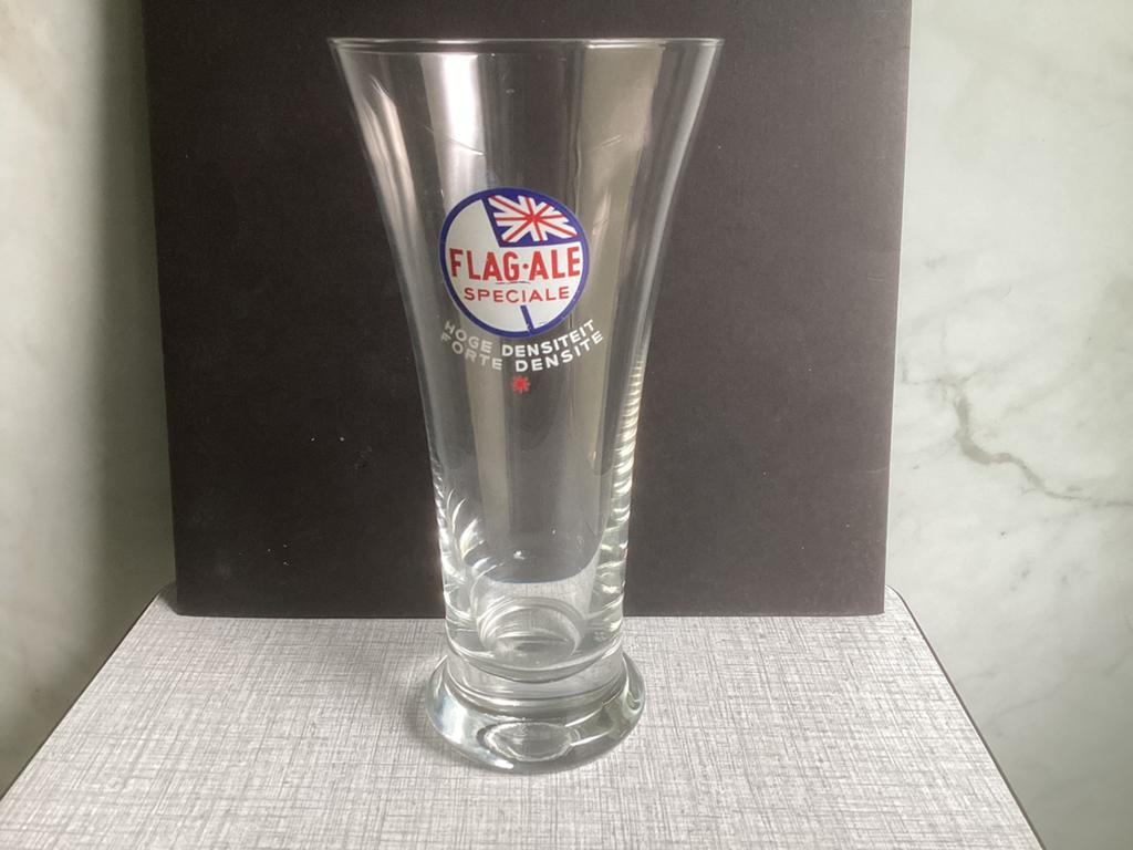 Flag-Ale speciale. Hoge densiteit. Brouwerij Haacht., Verzamelen, Ophalen of Verzenden, Zo goed als nieuw