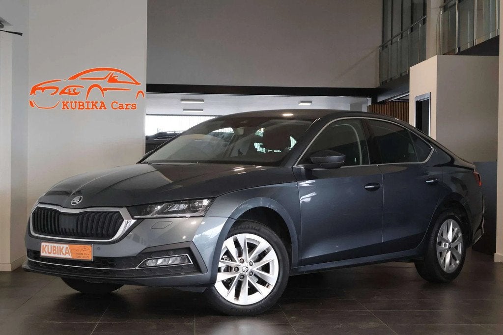 Skoda Octavia Octavia 1.5 TSI eTec MHE DSG ACC Keyless Camer, Auto's, Automaat, 4 cilinders, Bedrijf, Bluetooth