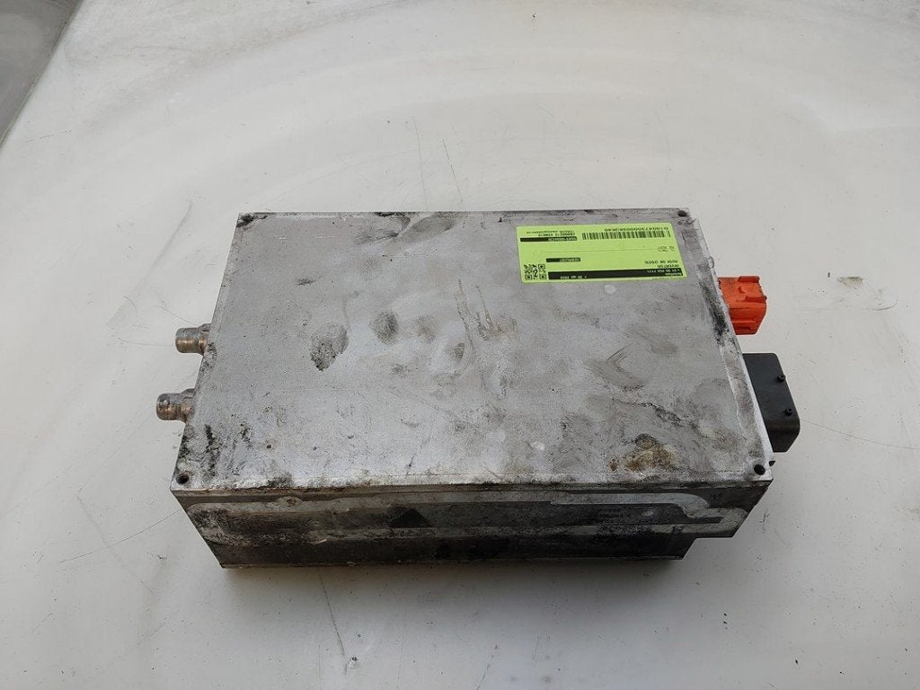 CHARGEUR DE BATTERIE (|5QE915684CM|), Audi AG, Utilisé, Info@audi.de, Auto-Union-Straße  1,
85057  Ingolstadt, DE