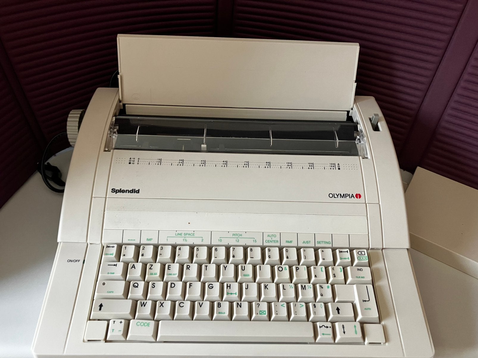 Olympia schrijmachine draagbaar., Ophalen, Gebruikt