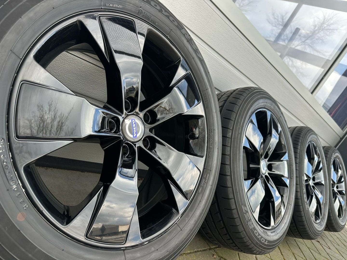 Orginele 18 inch Volvo XC40 XC70 EX40 C40 velgen zomerbanden, Auto-onderdelen, 18 inch, Gebruikt, -, -
