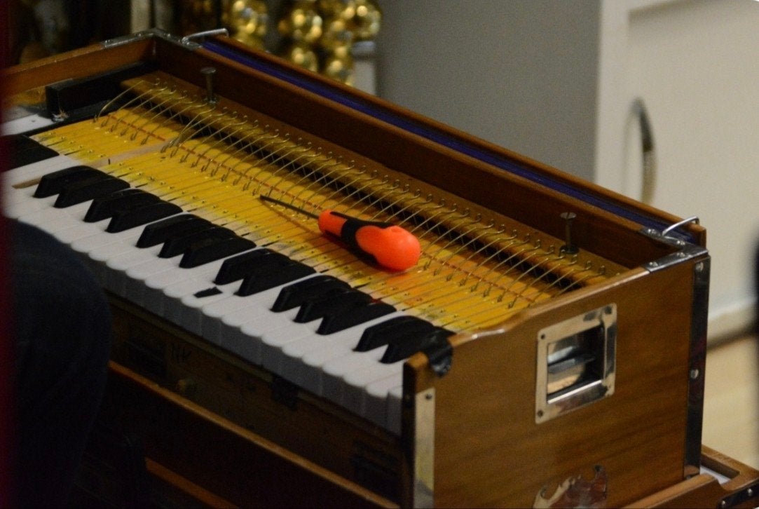 Réparation d'harmonium indien, Musique & Instruments, Accordéons, Enlèvement