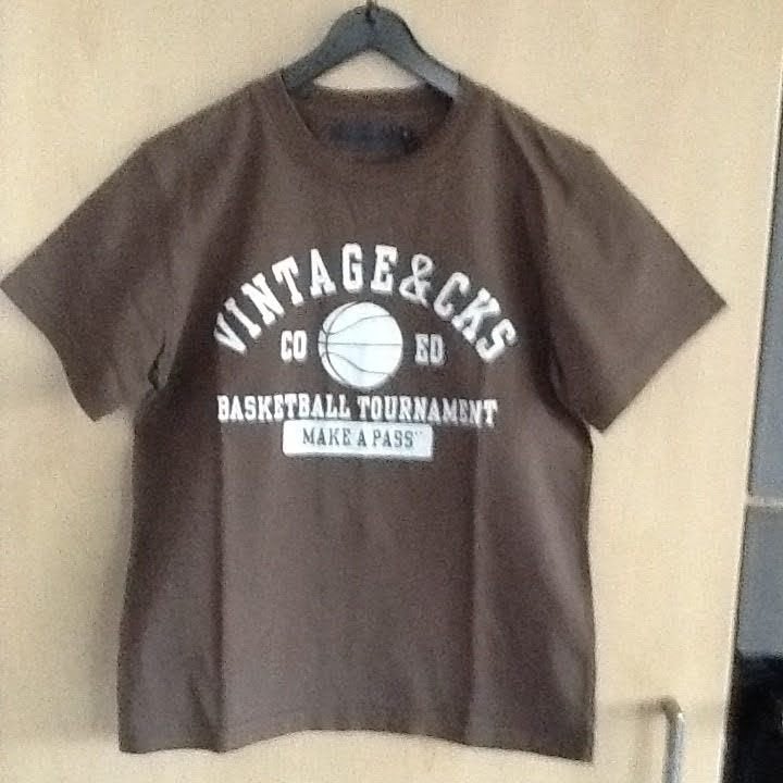 Tshirts, verschillende Merken. maat 128-134. Jongen., DKNY., Ophalen of Verzenden, Zo goed als nieuw, Shirt of Longsleeve