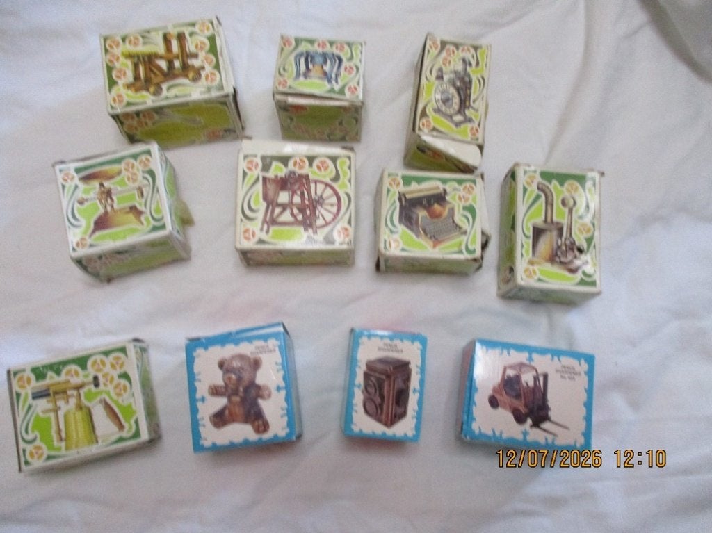 punterslijpers, bronzen, play me , die cast, Enlèvement ou Envoi, Comme neuf