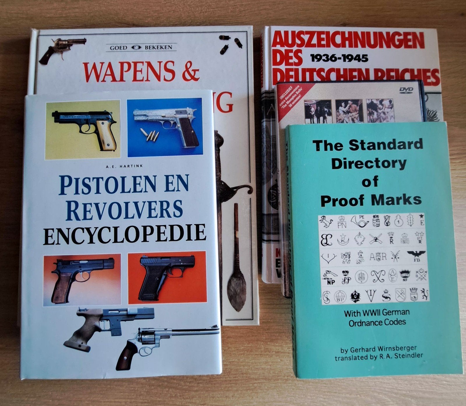 Livres Militaria, Envoi