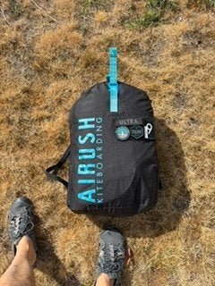 airush ultra teal-red- 9m 2022, Watersport en Boten, Ophalen, Gebruikt, 9 m², Kite