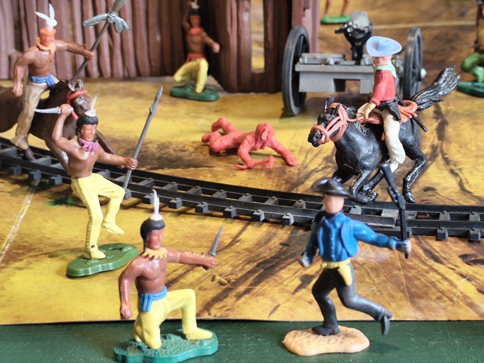 Diorama Western XXL Timpo Toys Fort Defiant en accessoires, Hobby en Vrije tijd, Modelbouw | Figuren en Diorama's, Diorama