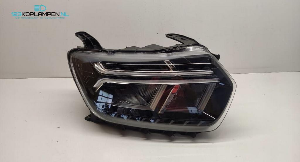 Dacia Duster 2 Facelift Full Led koplamp rechts, Dacia, Gebruikt, -, -