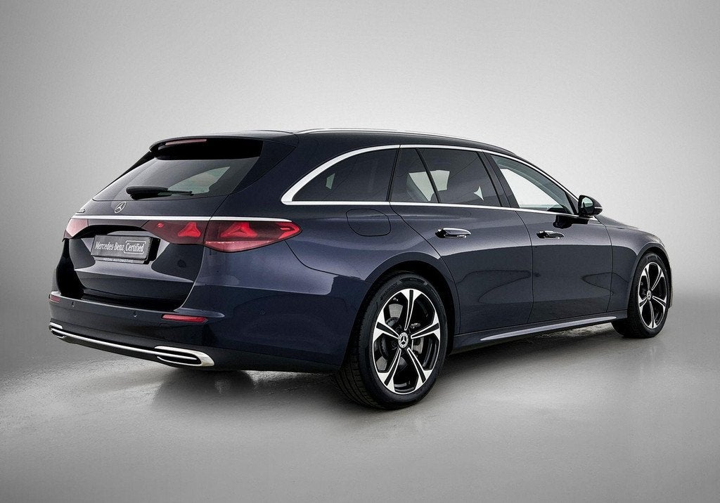 Mercedes-Benz E-Klasse 300 e Break Luxury Line | Trekhaak |, Auto's, Automaat, Gebruikt, Zwart, Plug-in hybride