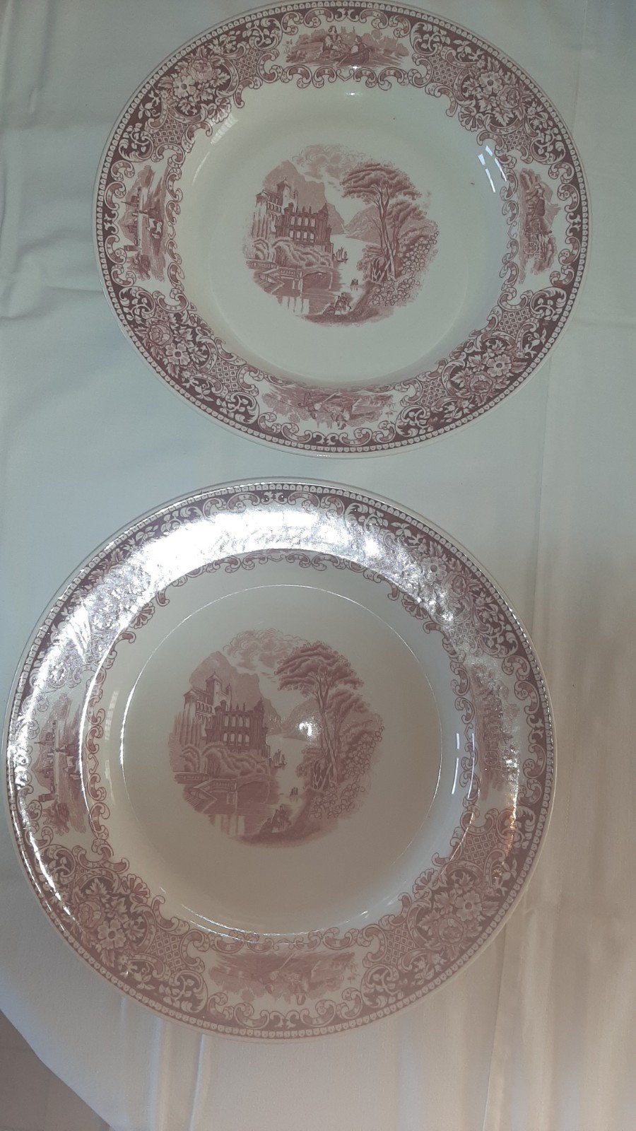 Deux grandes assiettes en faïence Petrus Regout, Antiquités & Art, Antiquités | Services (vaisselle) pièces, Enlèvement