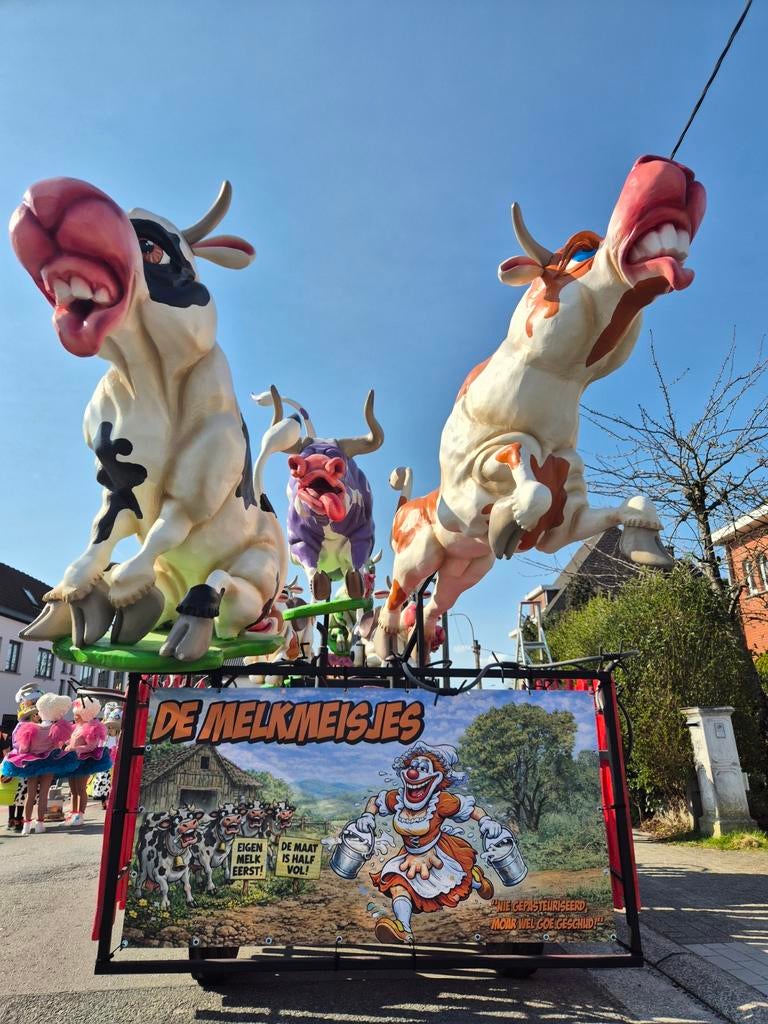 Praalwagen koeien, Ophalen