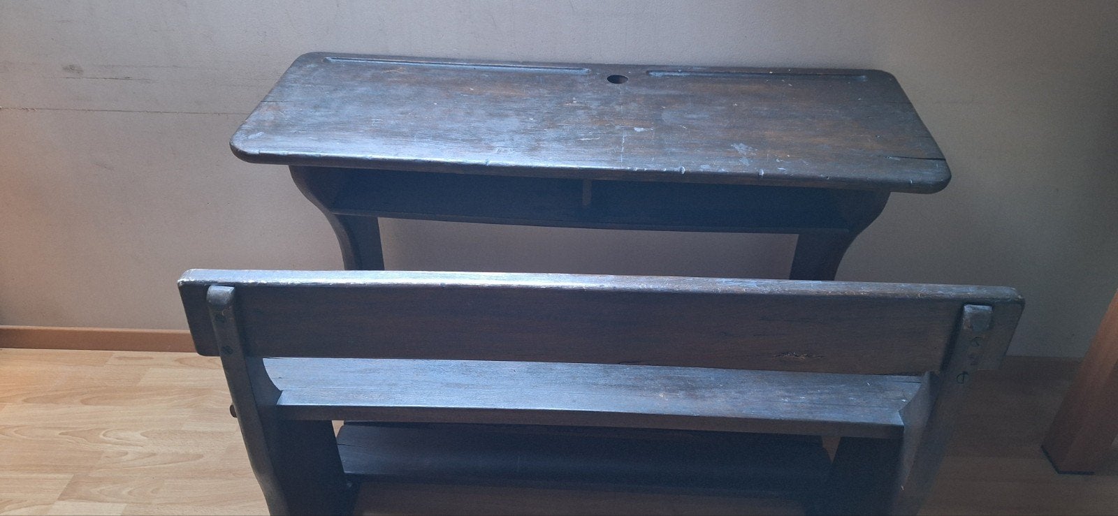 Vintage schoolbank, Huis en Inrichting, Bureaus, Ophalen, Hout, Kinderbureau, Bruin