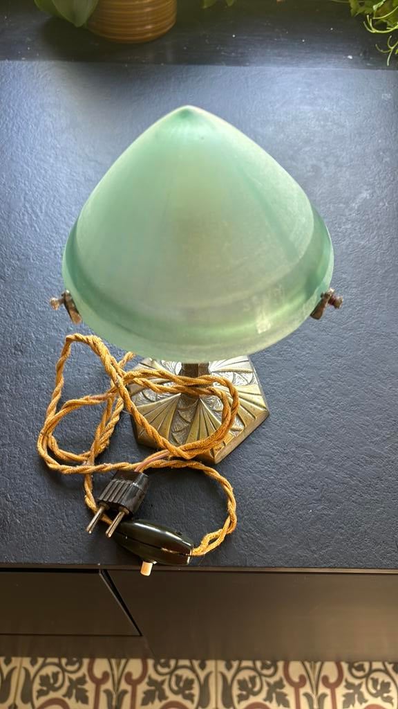 Art deco lamp, Ophalen