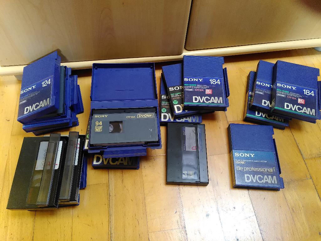 Cassettes Sony DV CAM + post-it, Ophalen, Gebruikt, Overige soorten, Band, Disc of Geheugen