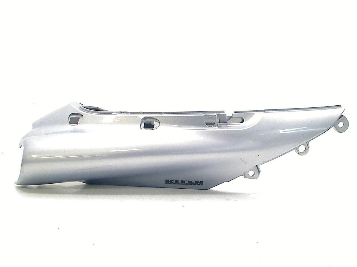 QUEUE DE CARENAGE ZZR 1200 2002-2005 (ZZR1200 ZX1200C), Dhr. S. di Majo, Utilisé, Info@cama-motorparts.nl, P.J. Troelstraweg 8 8
3144 CX  MAASSLUIS, NL