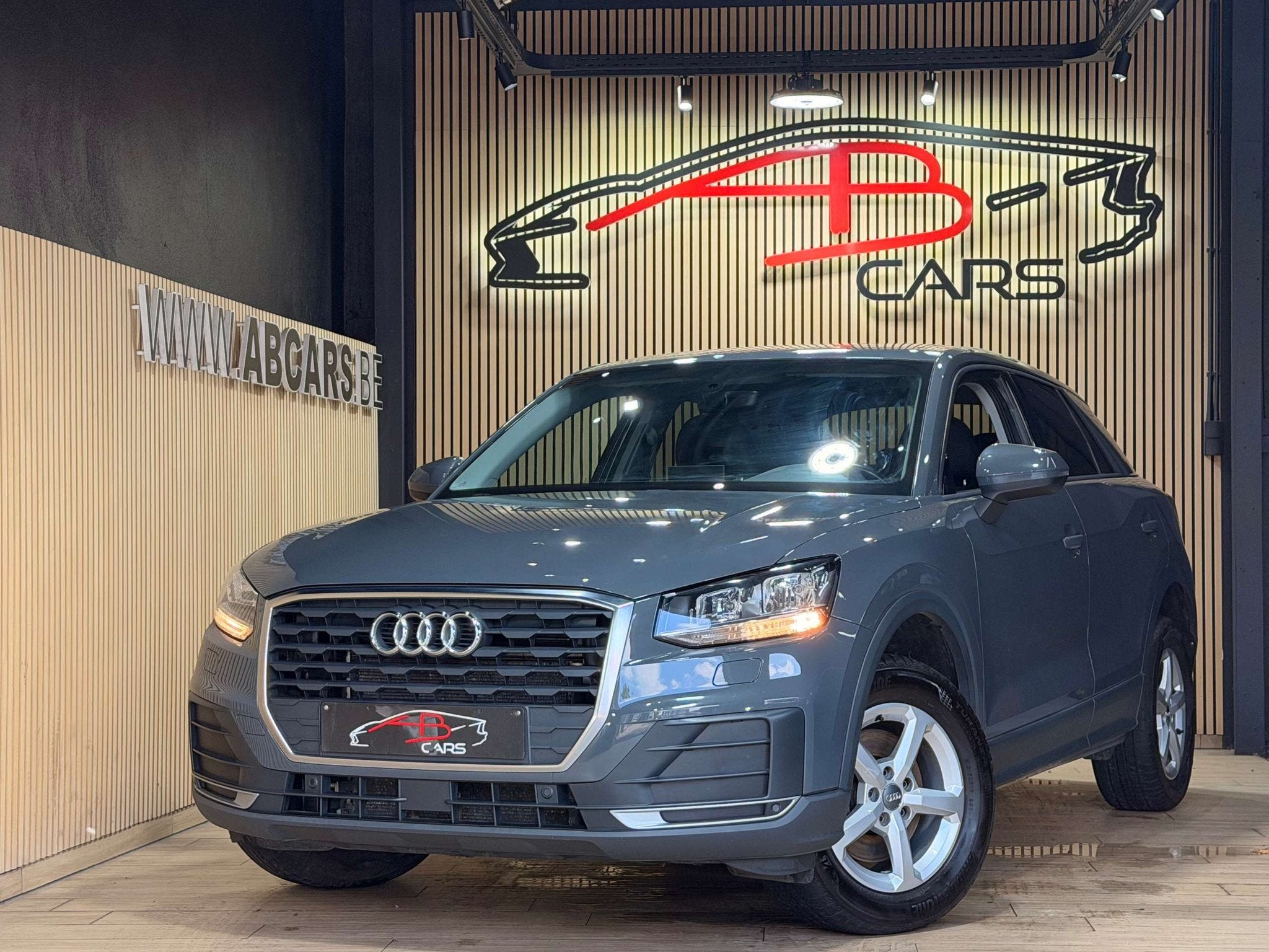 Audi Q2 1.4 TFSI * Sport * GARANTIE 12 MOIS * 1ER PROP *, Auto's, Audi, Stof, Gebruikt, 4 cilinders, Zwart