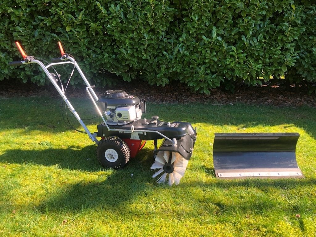 Professionele veegmachine Limpar, Tuin en Terras, Ophalen, Zo goed als nieuw, Tielburger Limpar