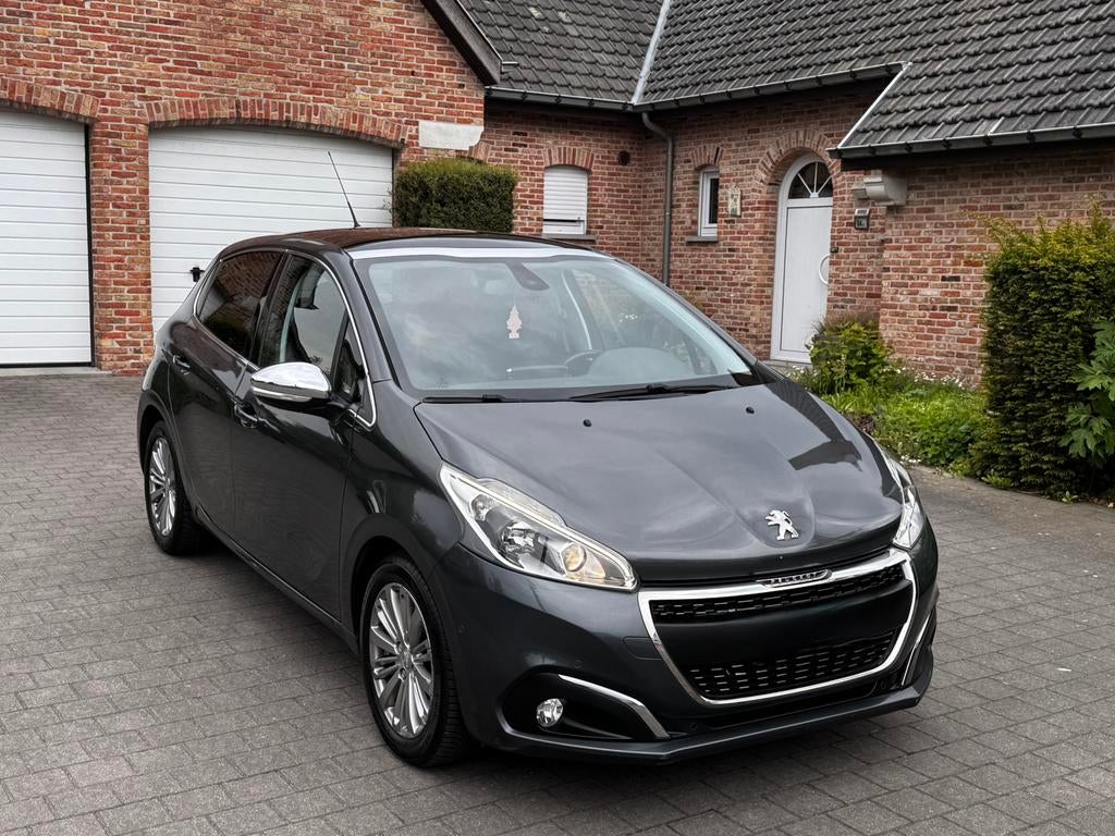 Peugeot 208 met turbo  Met keuring voor verkoop, Auto's, Euro 6, Bedrijf, Achteruitrijcamera, Te koop