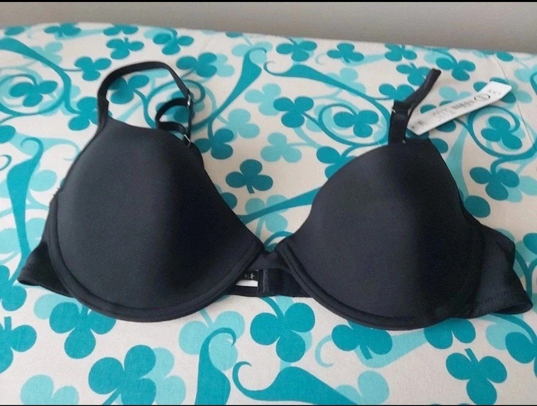 Splinternieuwe zwarte BH van het Oostenrijkse merk Palmer, Vêtements | Femmes, Sous-vêtements & Lingerie, Palmers, Enlèvement ou Envoi