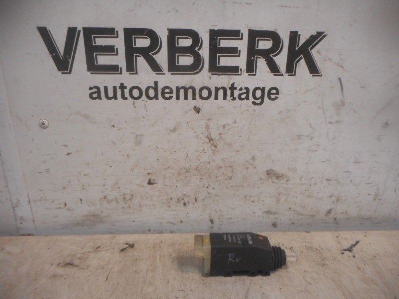 VEROUILLAGE CENTRALISEE AVANT DROIT Opel Astra F (53B), Opel, Opel Automobile GmbH, Utilisé, Kontakt-opel@opel.com