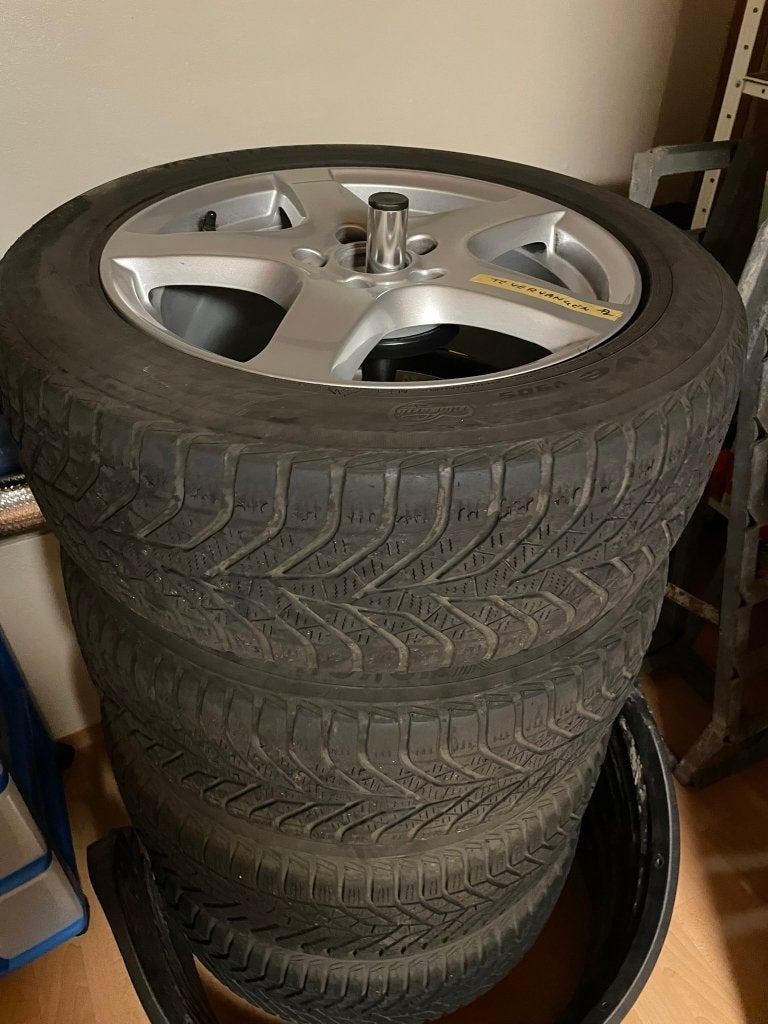 Honda velgen en winterbanden, Auto-onderdelen, Ophalen, Velg(en), 17 inch, Winterbanden