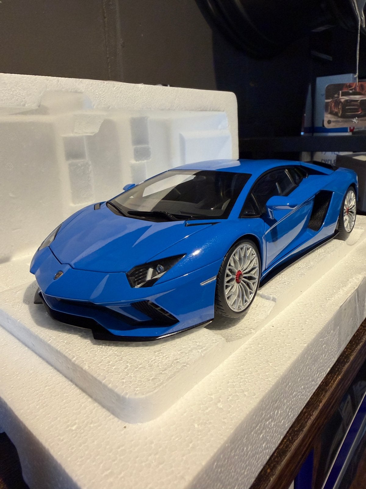 AutoArt Lamborghini Aventador S, Hobby & Loisirs créatifs, Voitures miniatures | 1:18, Enlèvement, Comme neuf, Autoart