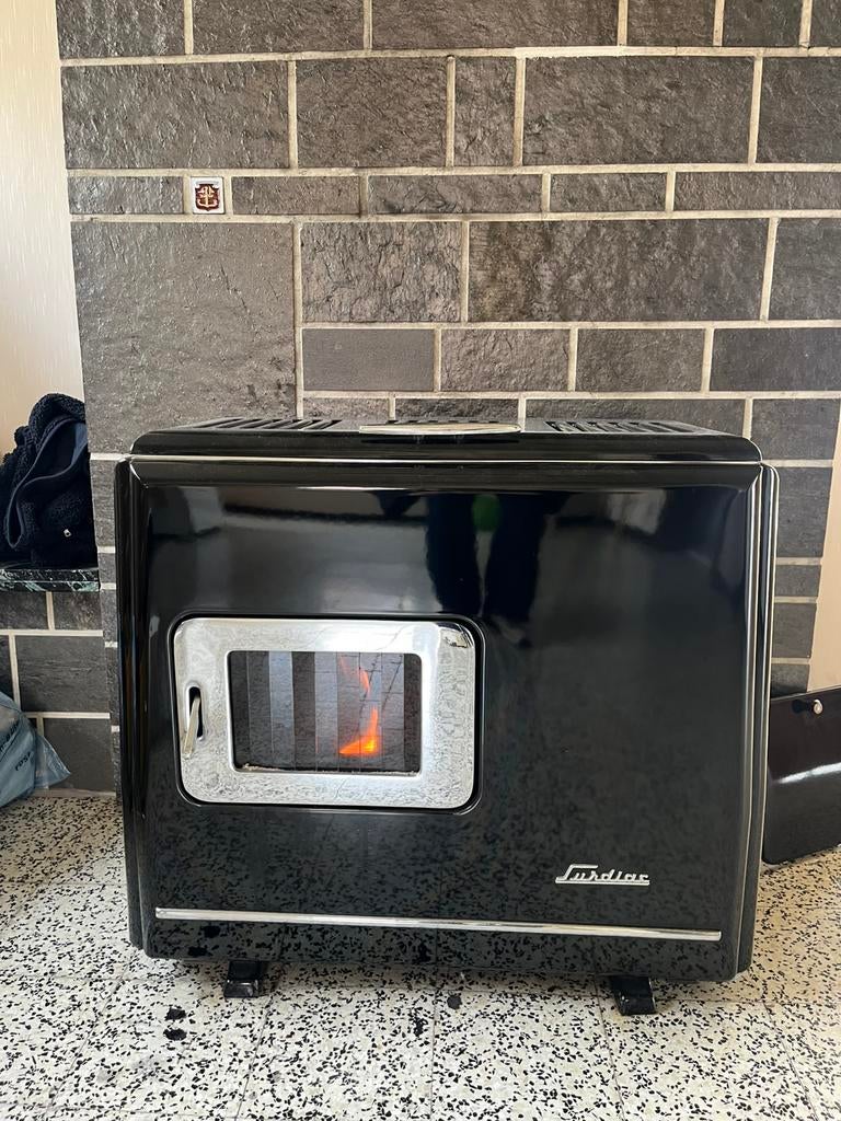 Mazouten Kacheltje retro Surdiac, Doe-het-zelf en Bouw, Verwarming en Radiatoren, Ophalen, Gebruikt