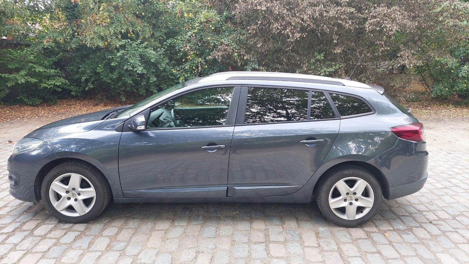 Renault Mégane 1.2 TCe 2015 - 227000 km --> Export/Handelaar, Auto's, Renault, Voorwielaandrijving, Euro 5, Stof, 4 cilinders