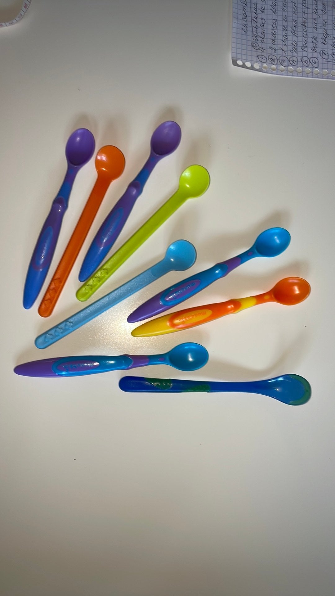 9 cuillères bebe eveil Munchkin, Enlèvement ou Envoi, Comme neuf, Cuillère, Autres marques