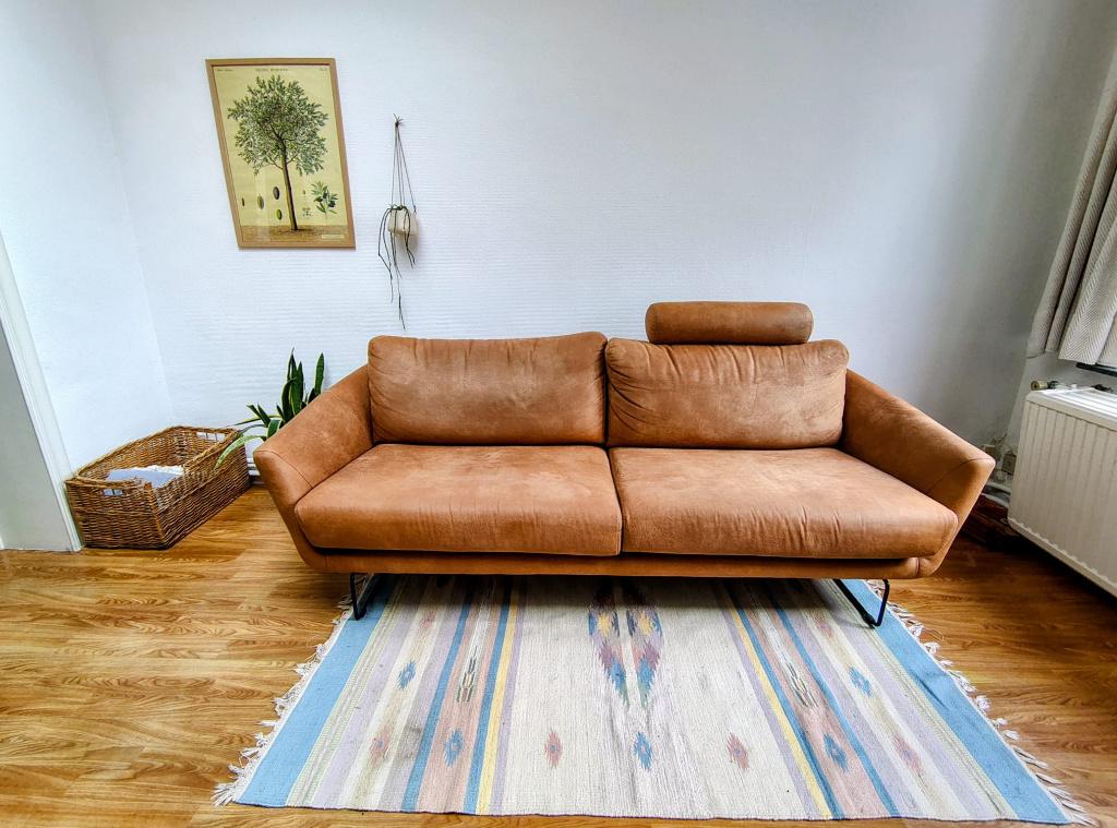 Cognac zetel van XOOON – comfortabel & stijlvol, Ophalen, Driepersoons, Zo goed als nieuw, Rechte bank