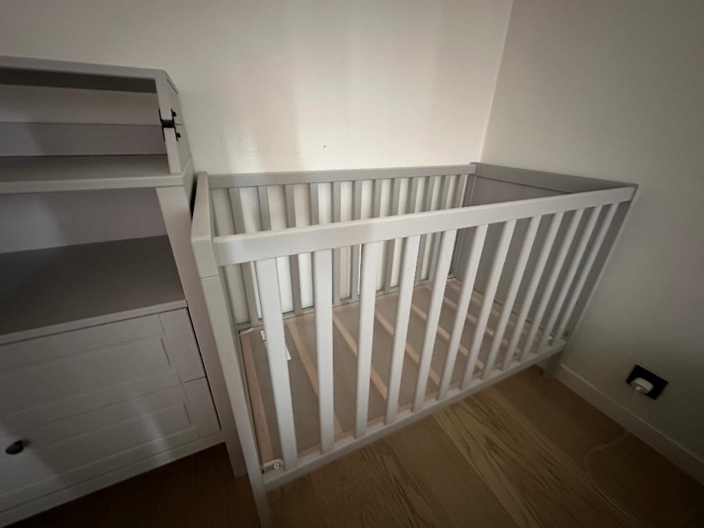 Kinderbedje+ kinderkast, Ophalen, Zo goed als nieuw, Kast