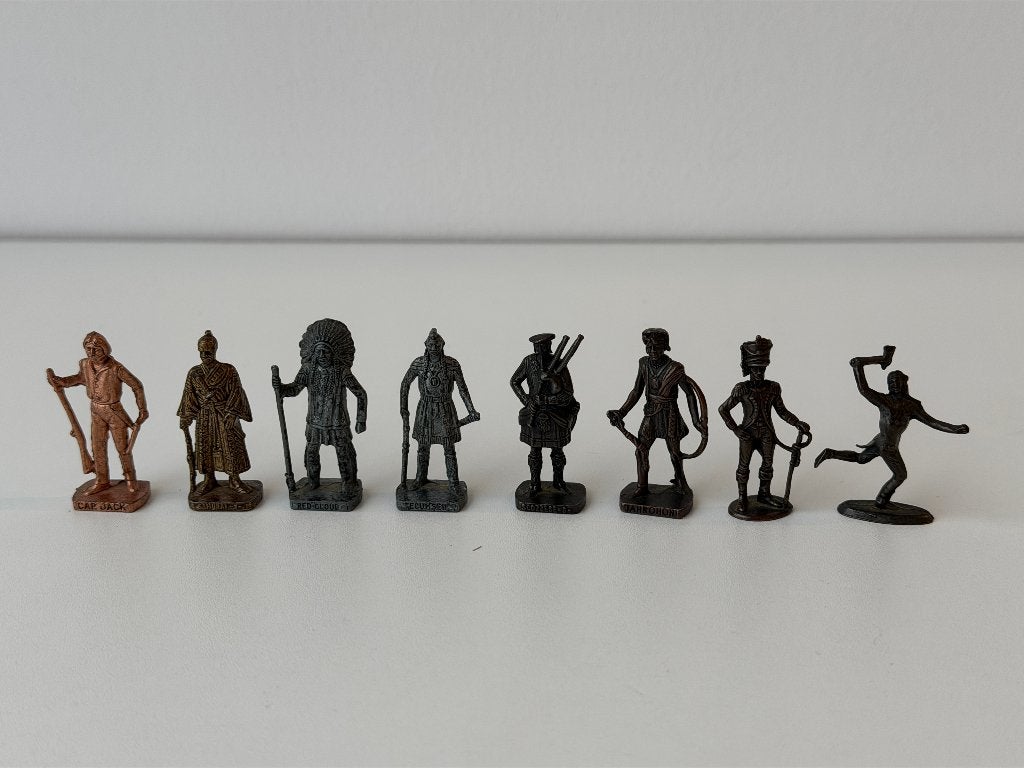 8 Ferrero miniatuur metalen figuren, Ophalen of Verzenden, Zo goed als nieuw, 1:35 tot 1:50, Figuur of Figuren