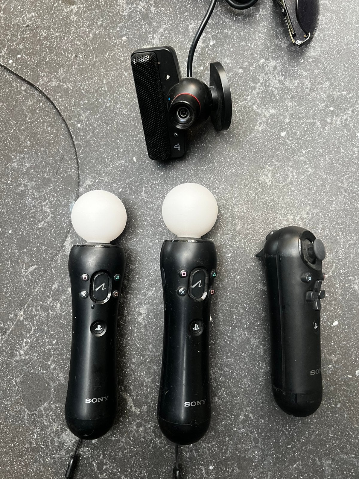Playstation 3 - 4 compatble controlers camera, Games en Spelcomputers, Ophalen of Verzenden, Zo goed als nieuw, Controller, PlayStation 3