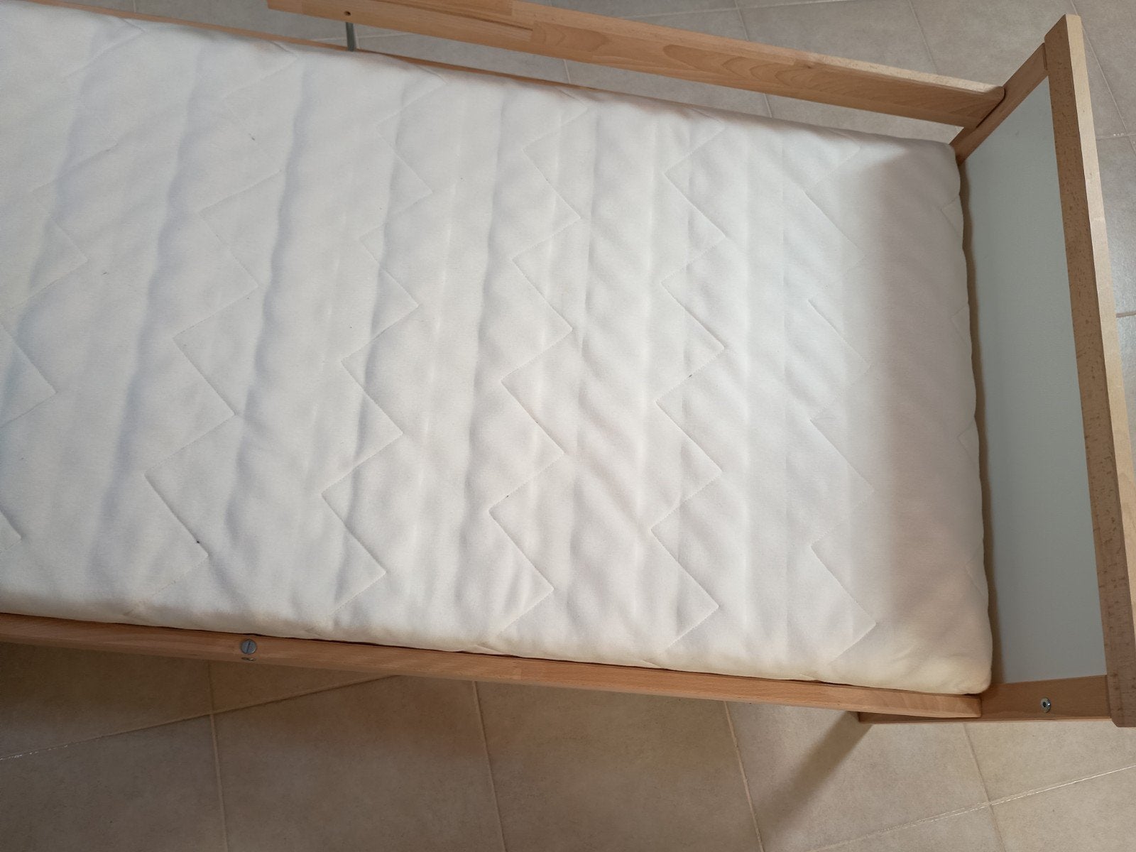 bed sniglar ikea, Matelas, 70 à 85 cm, Enlèvement, Utilisé