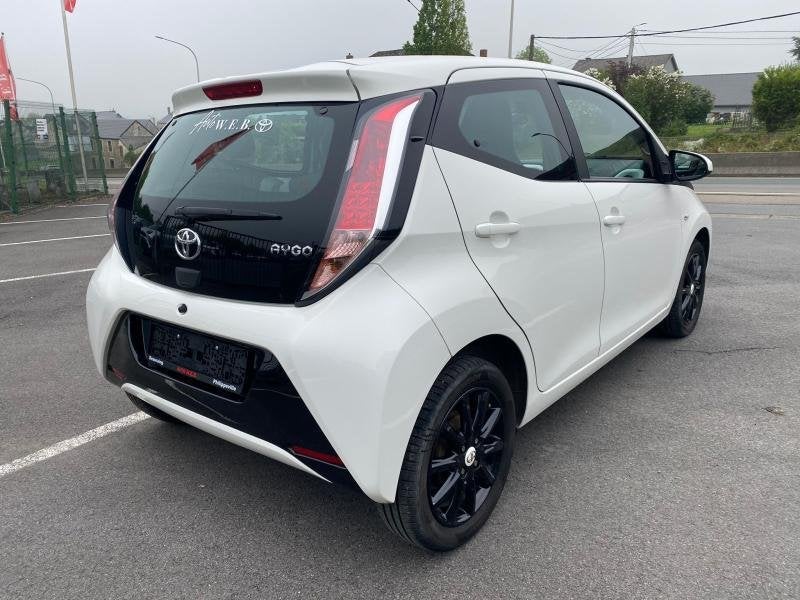 Toyota Aygo X-Play 5 d. 1.0 VVT-i, Euro 6, Wit, 115 g/km, 998 cc