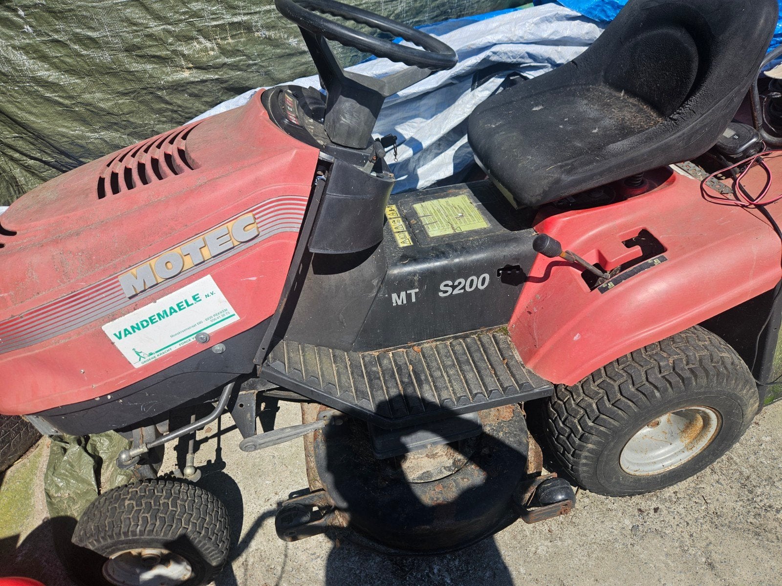 2 tondeuses autoportées MOTEC, 120 cm ou plus, Enlèvement, Briggs & stratton, Utilisé