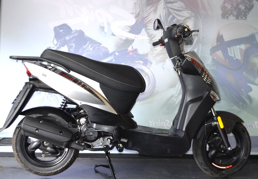 Kymco Agility classe A (25 km/h). Seulement 657 km, Vélos & Vélomoteurs, Scooters | Kymco, 49 cm³, Comme neuf, Enlèvement, Classe A (25 km/h)