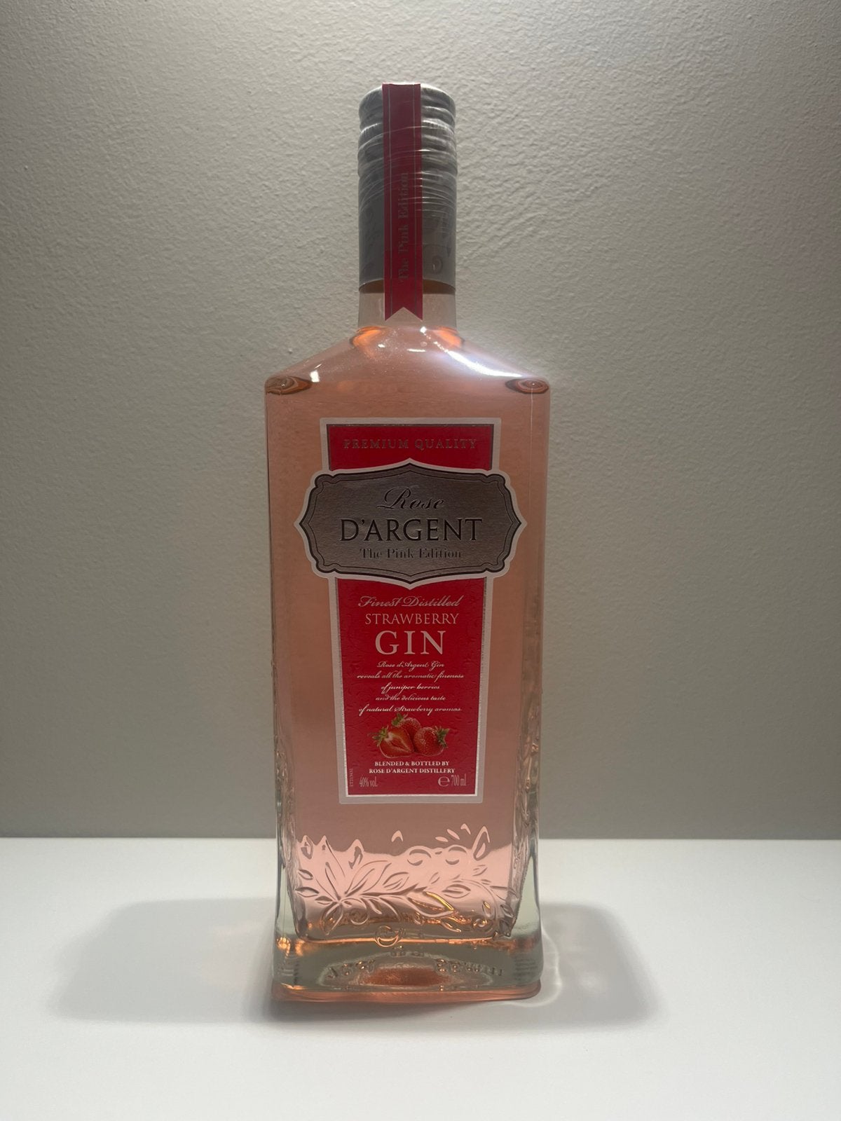 Verschillende flessen gin, Ophalen, Nieuw