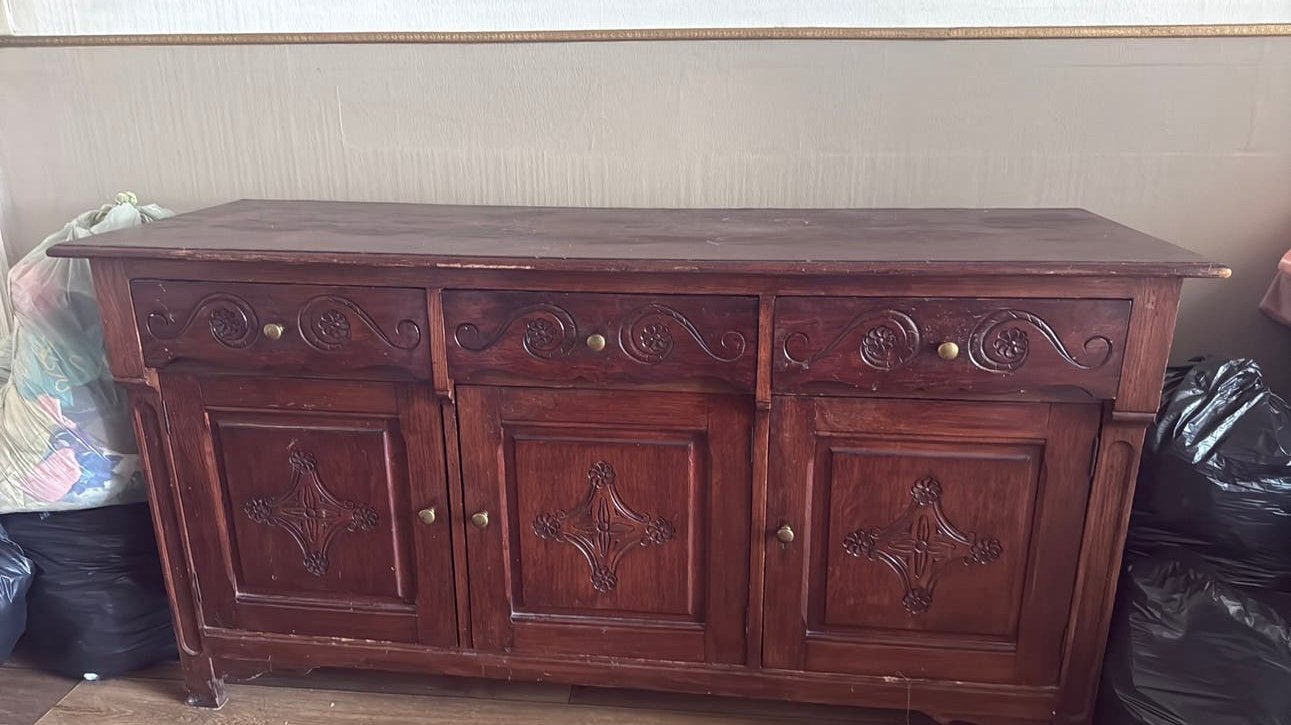 Buffet en bois, Antiquités & Art, Antiquités | Meubles | Armoires, Enlèvement