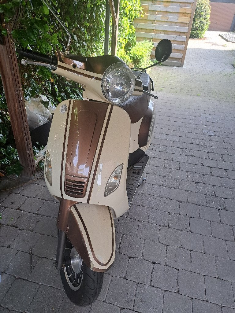 scooter in goede staat en rijklaar...., Ophalen, Gebruikt, Overige modellen, Klasse A (25 km/u)