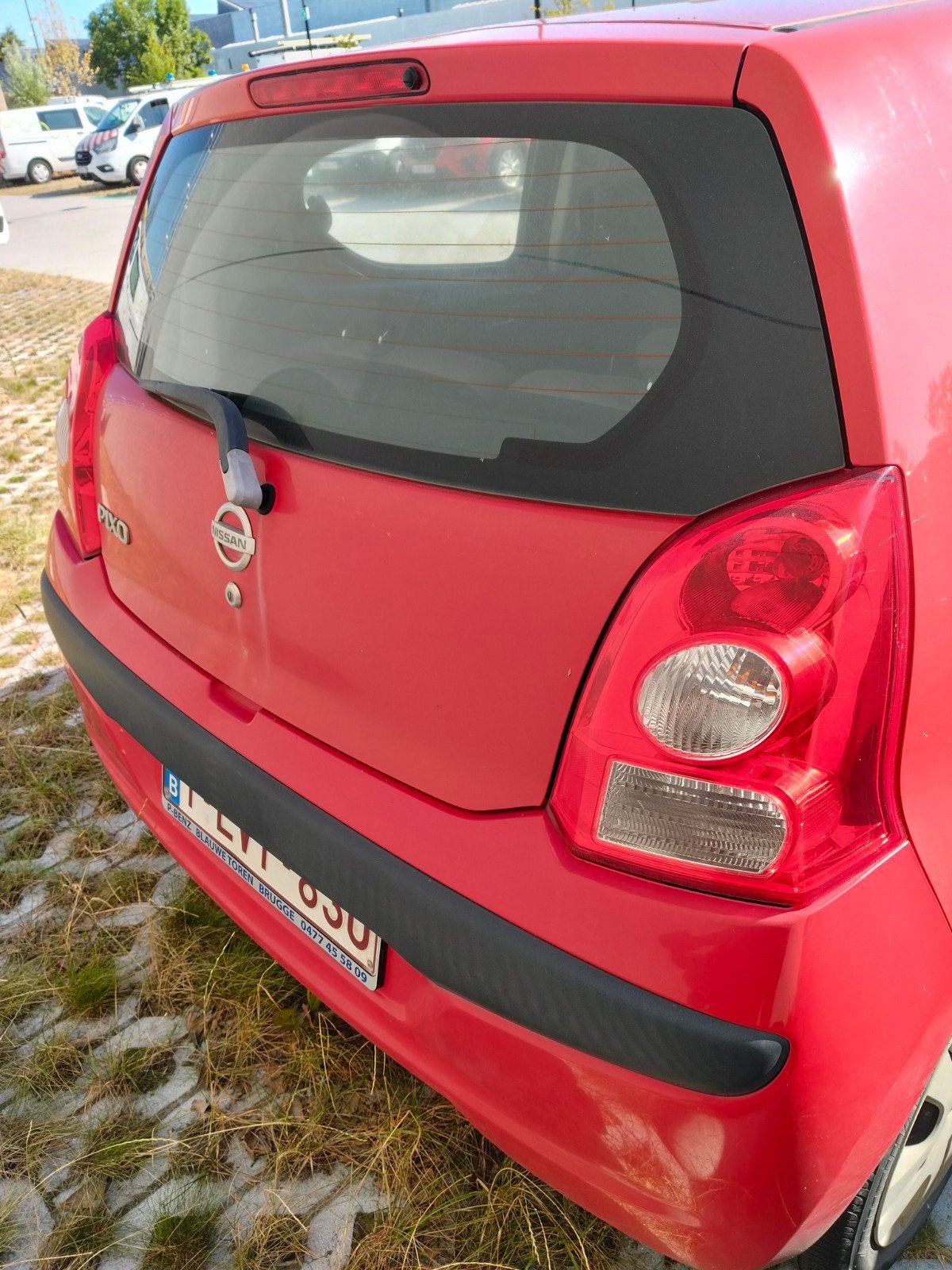 Nissan Pixo 1.0i, Autos, Rouge, Achat, Boîte manuelle, Noir