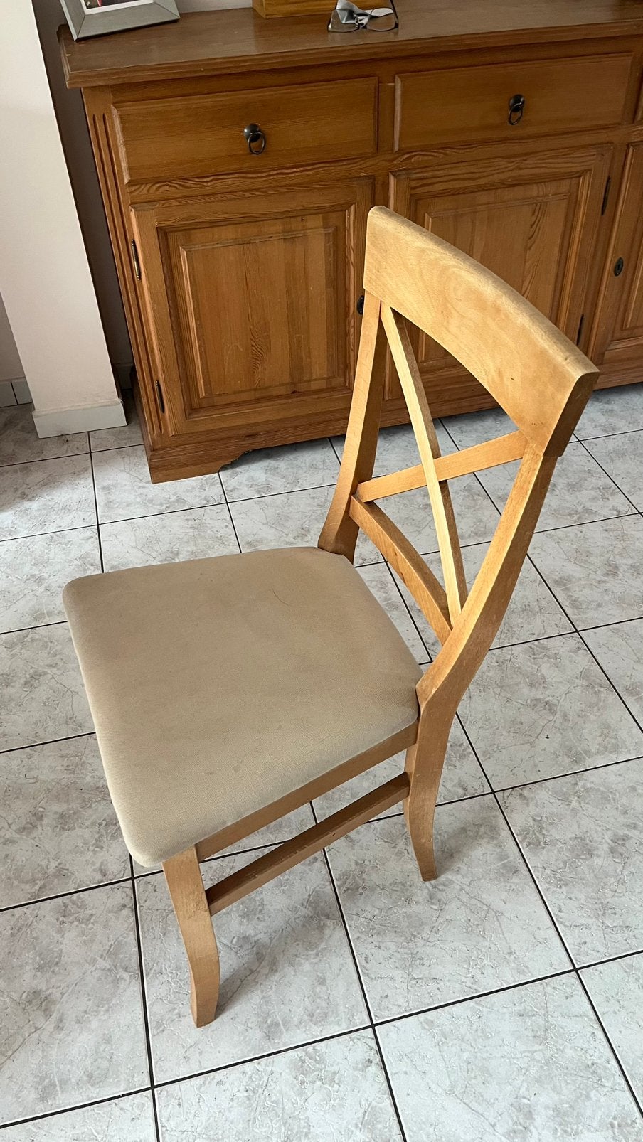 Chaises en pin avec assise en tissu, Maison & Meubles, Enlèvement, Utilisé, Bois, Cinq, Six Chaises ou plus