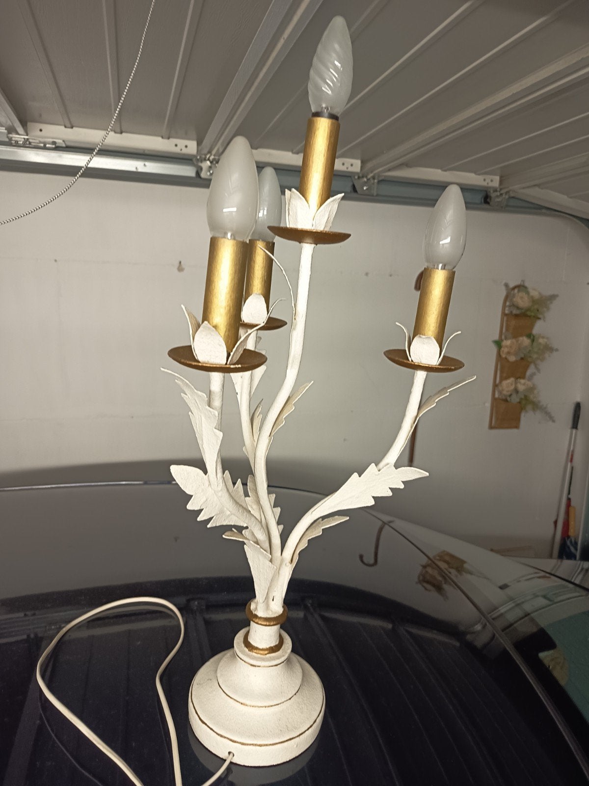 Lampadaire, Ophalen