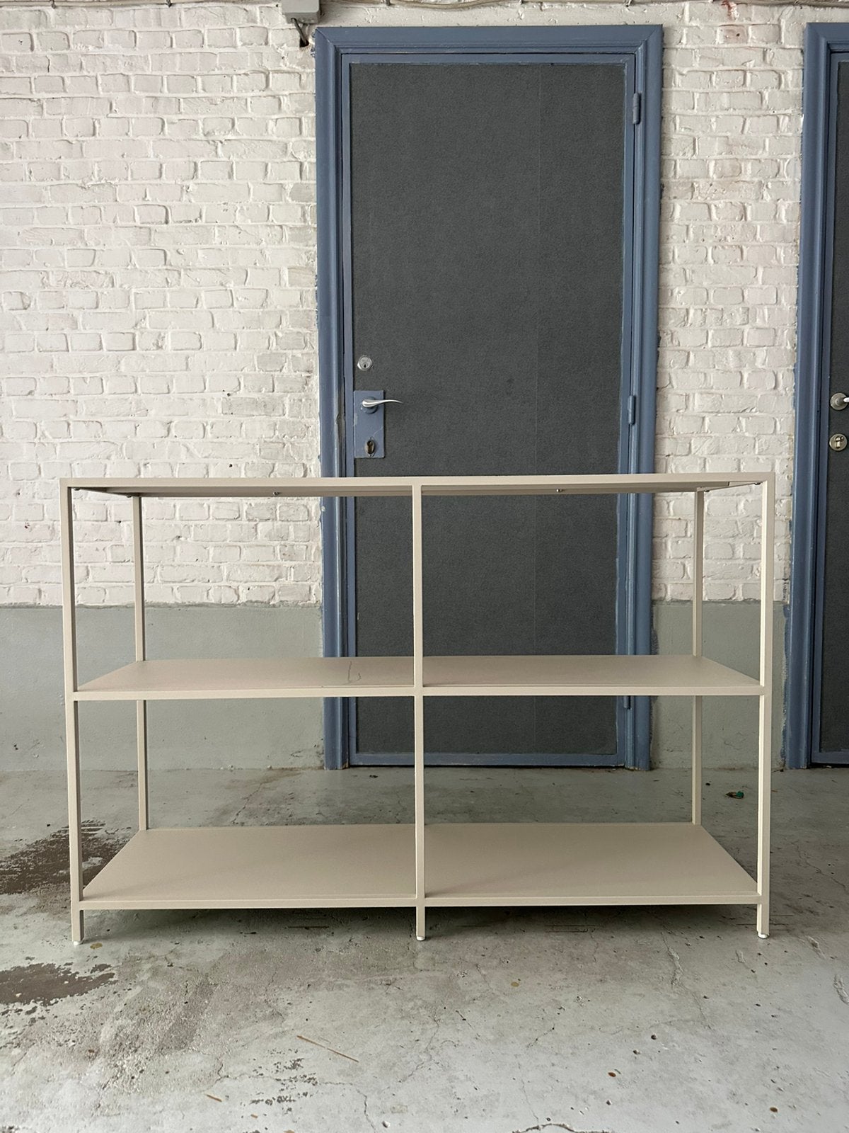Fonq latte sidetable/kast beige, Ophalen, Zo goed als nieuw