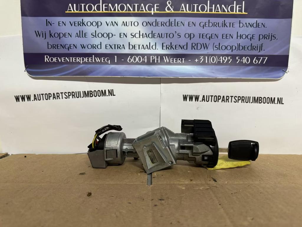 Ford c Max contactslot 2007-2010, Info@ford.com, Ford Motor Company, American Road 1
48126  Dearborn, Ford