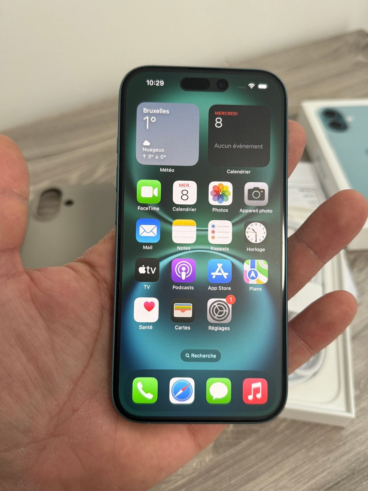 iPhone 16, 128gb vert en très bon état, vd/éch, Télécoms, Téléphonie mobile | Apple iPhone, 128 GB, IPhone 16, Comme neuf, Sans abonnement